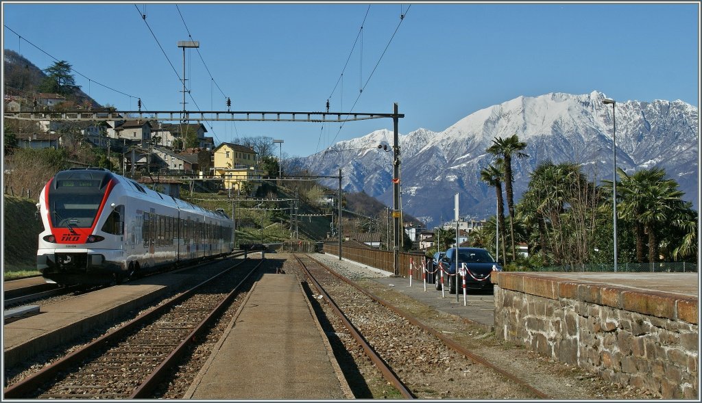 SBB Tilo RABe 524 004 (bzw. ETR 150) verlässt Magadino Vira Richtung Luino.
21. März 2013
