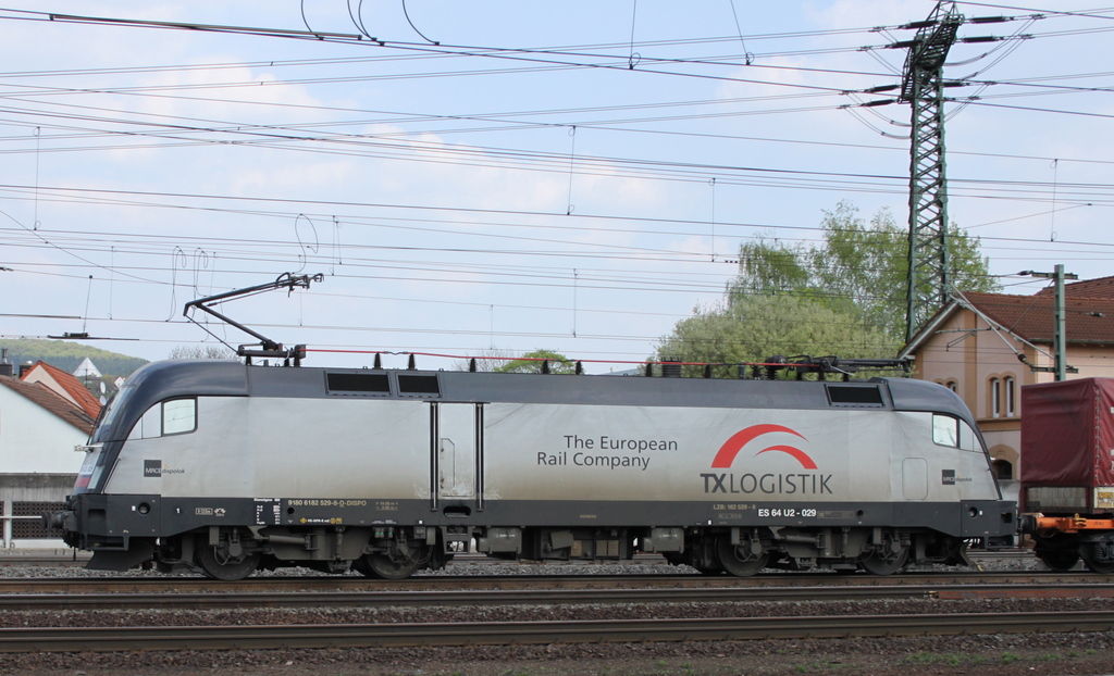 Seitenaufnahme von 182 529 am 21.04.11 in Fulda