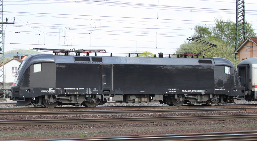 Seitenaufnahme von 182 570 am 21.04.11 in Fulda