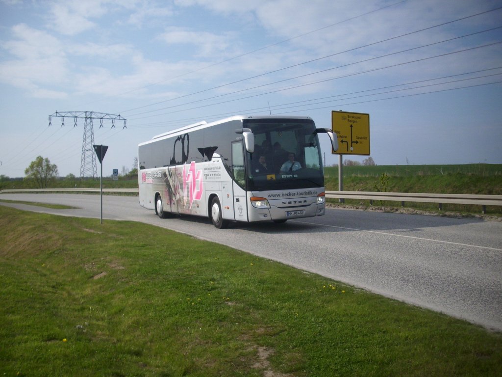 Setra 415 GT-HD von Becker-Touristik aus Deutschland in Sassnitz am Fhrhafen.