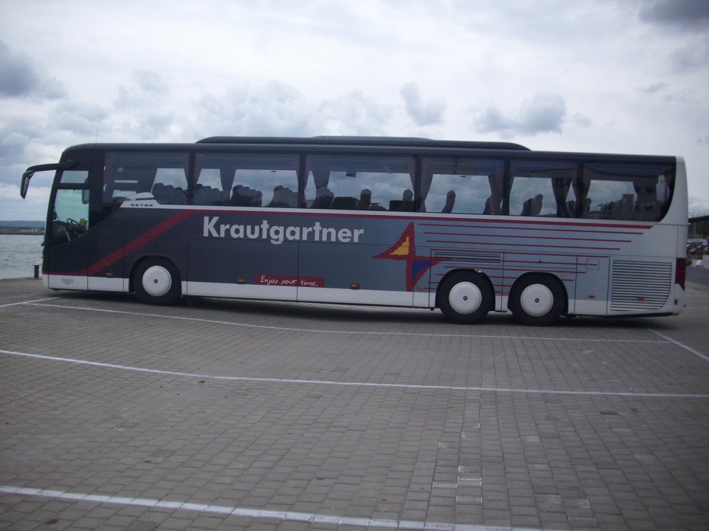 Setra 417 GT-HD von Krautgartner aus sterreich im Stadthafen Sassnitz.