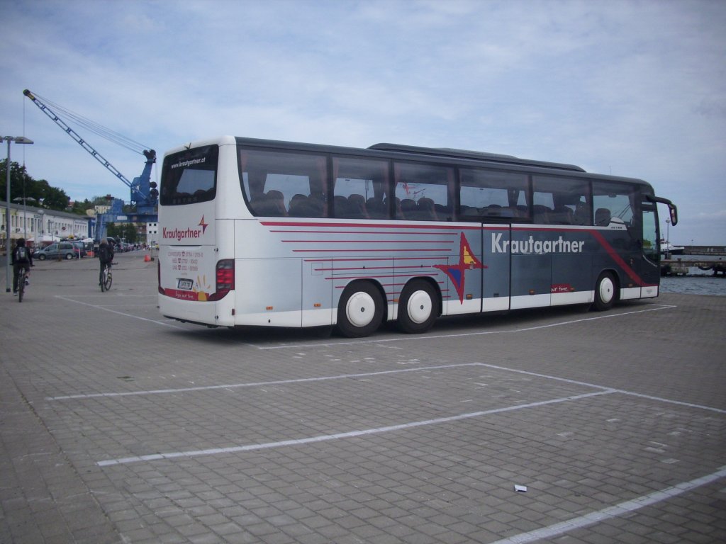 Setra 417 GT-HD von Krautgartner aus sterreich im Stadthafen Sassnitz.