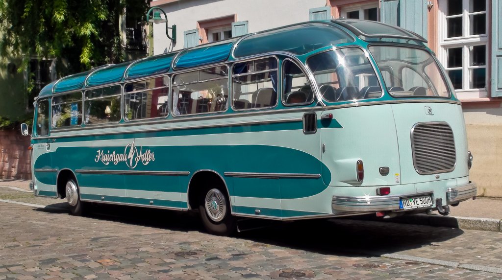 Setra S 9 am 29.7.2011 in Heidelbergs Altstadt 