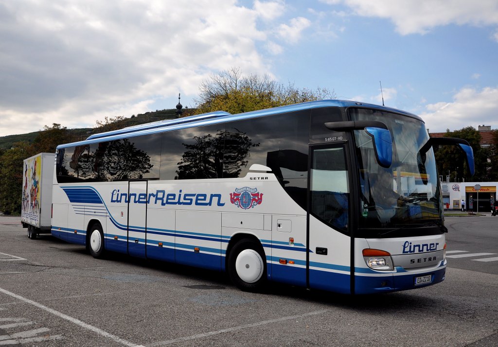 SETRA S415 GT-HD von LINNER REISEN aus der BRD,mit Radhnger,im September 2012 in Krems unterwegs.