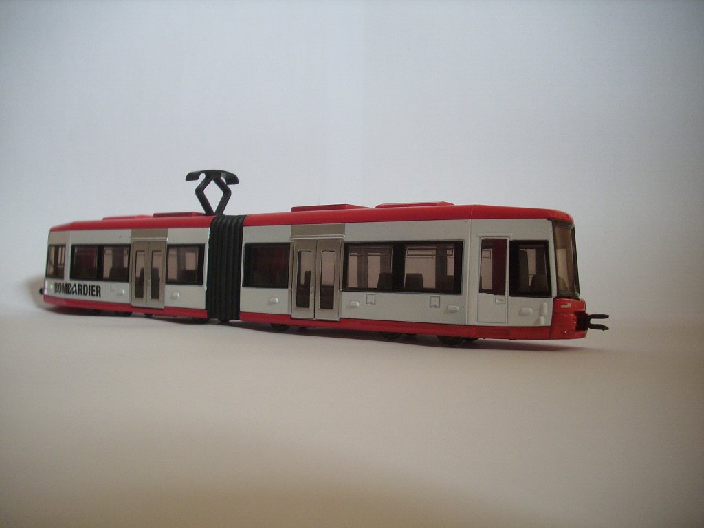 Siku Stra�enbahn in der Gr��e 1:87