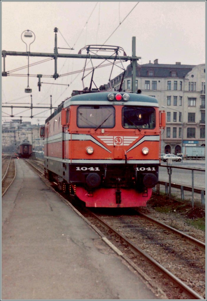 SJ Rc 1041 im Helsingborg im Februar 1988
(Gescanntes Negativ)