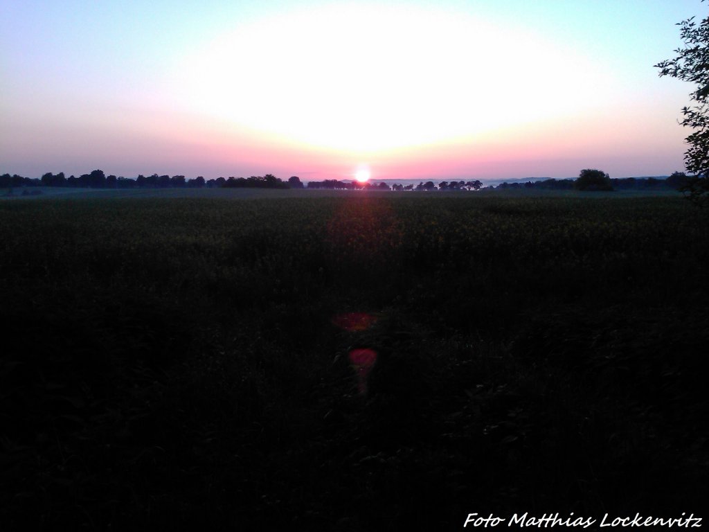 Sonnenaufgang ber der Insel Rgen am 8.6.13 um 4:30