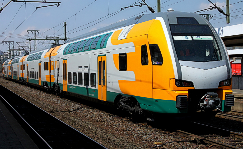 Stadler Kiss 445 108 der ODEG am 27.07.12 in Fulda