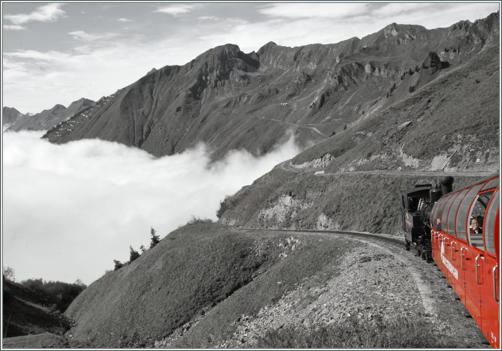 Talwrts...
Zwischen Brienzer Rothorn und der Nebelobergrenze am 30. Sept. 2012