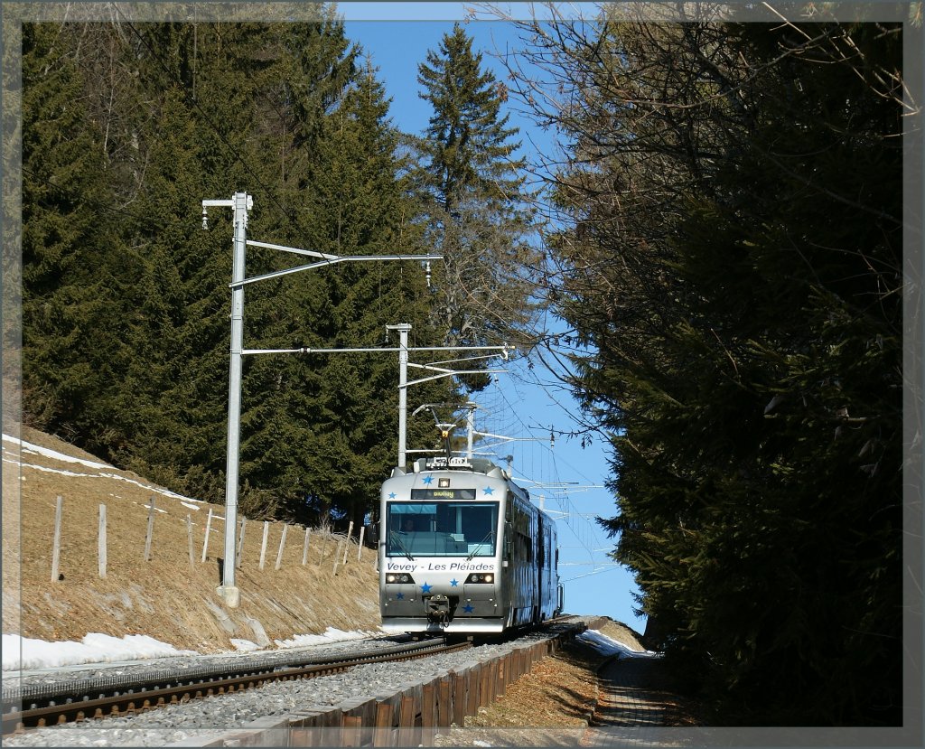 Train des Etoiles Beh 2/4 N 72 unterwegs als Regionalzug 1380 zwischen Les Pleiades und Lally nach Blonay. 
31. Jan. 2011