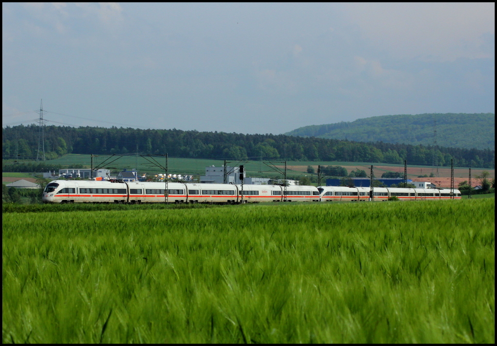 Tz 1524 (Hansestadt Rostock) und Tz 1504 (Heidelberg) als ICE nach Dresden am 19.05.13 bei Kerzell