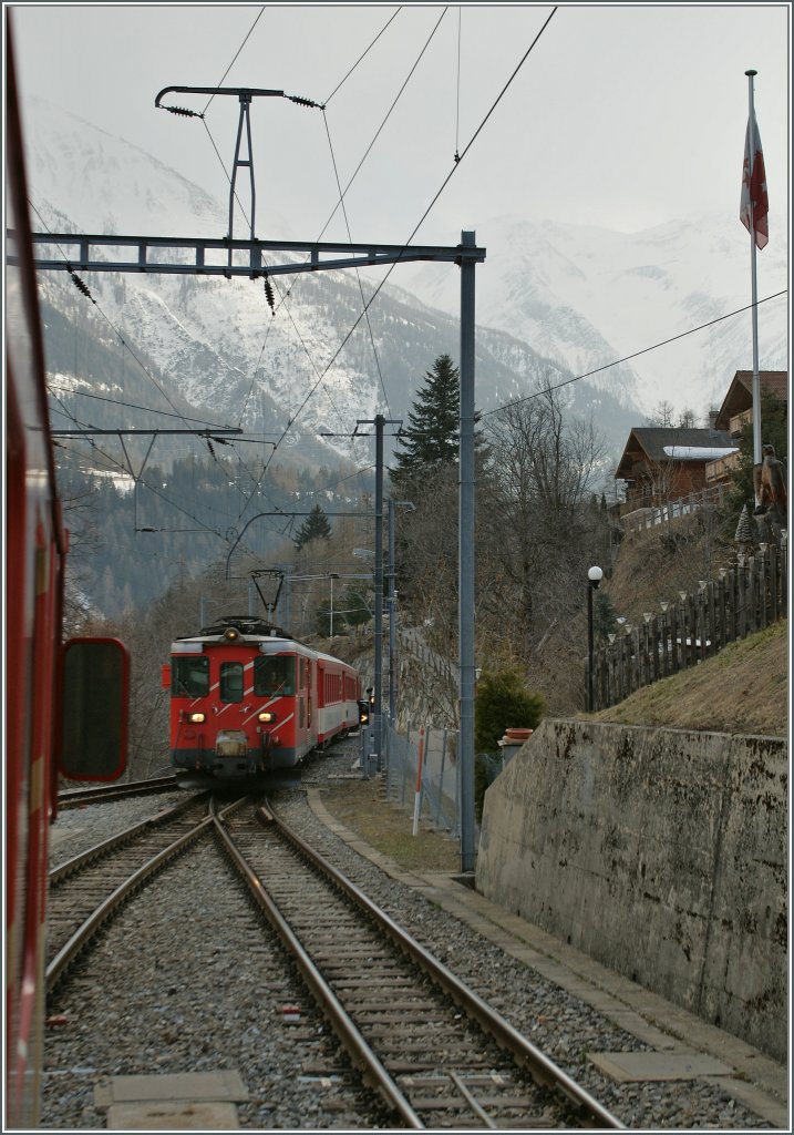 Und in Fiesch findet eerneut eine Kreuzug mit einem Gegenzug statt. 
3 April 2013