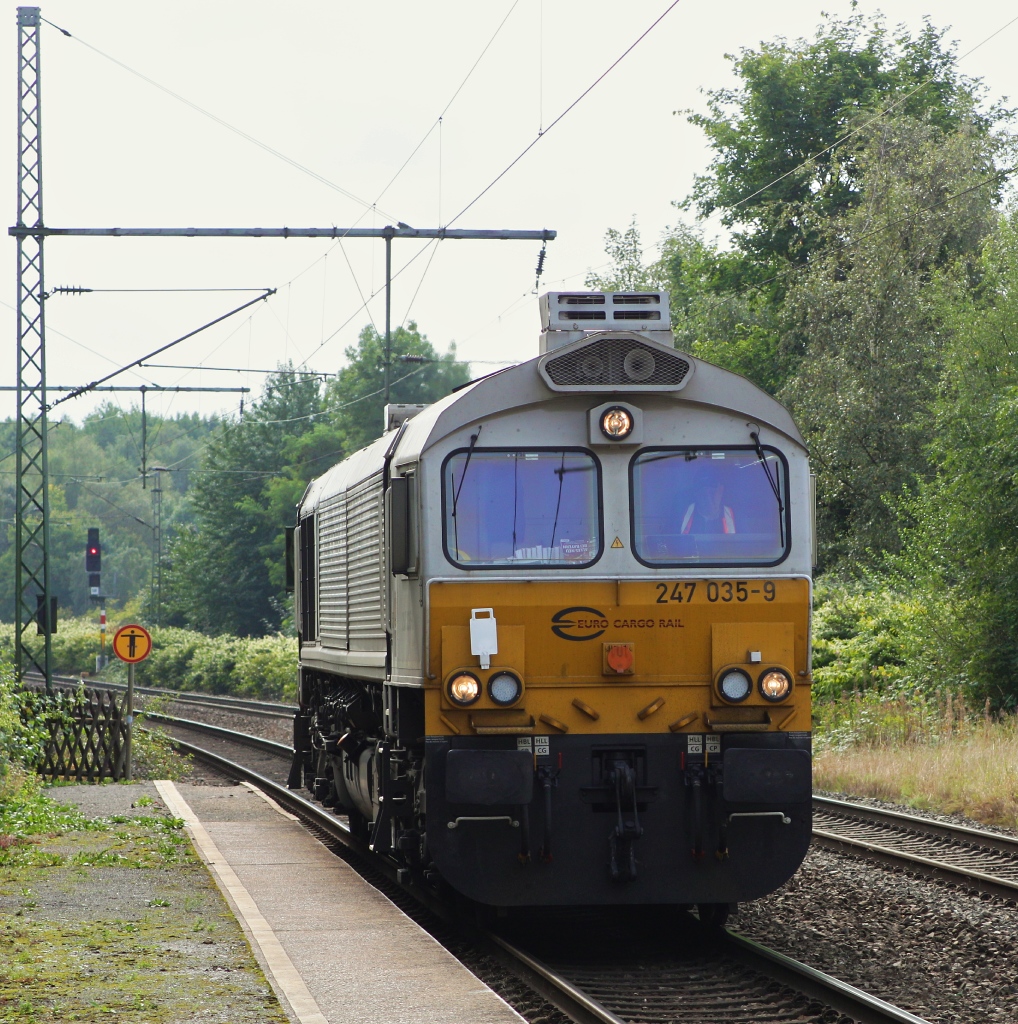 Und stndig grt das Gegenlicht...247 035 am 15.09.12 bei der Durchfahrt von Bochum Riemke in Richtung Wanne Eickel