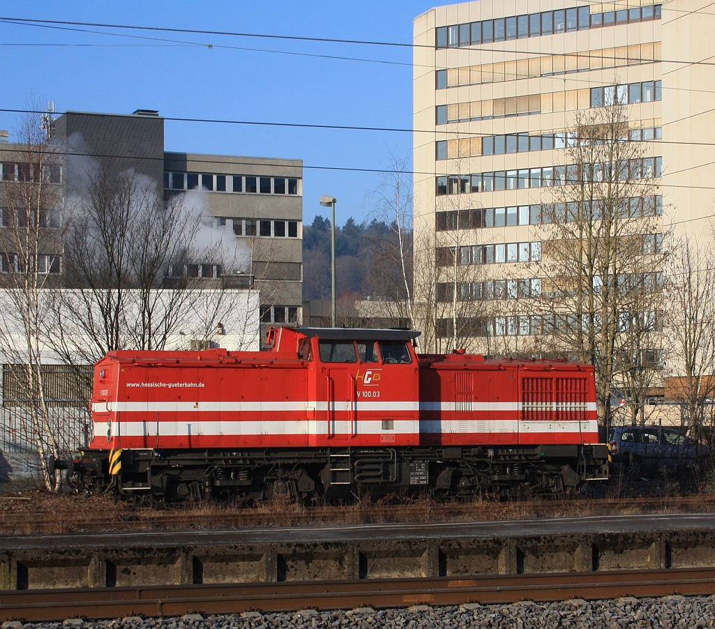 V 100.03 der HGB Hessische Gterbahn GmbH (ex 202 488-3) am 31.01.2011 abgestellt in Siegen-Weidenau. Die Lok wurde 1972 von LEW in Hennigsdorf als 110 488-4 an die DR geliefert, 1989 erfolgte der Umbau in 112 488-2 und 1992 die Umzeichnung in 202 488-3. In Jahr 2000 erfolgte die Ausmusterung bei der DB.