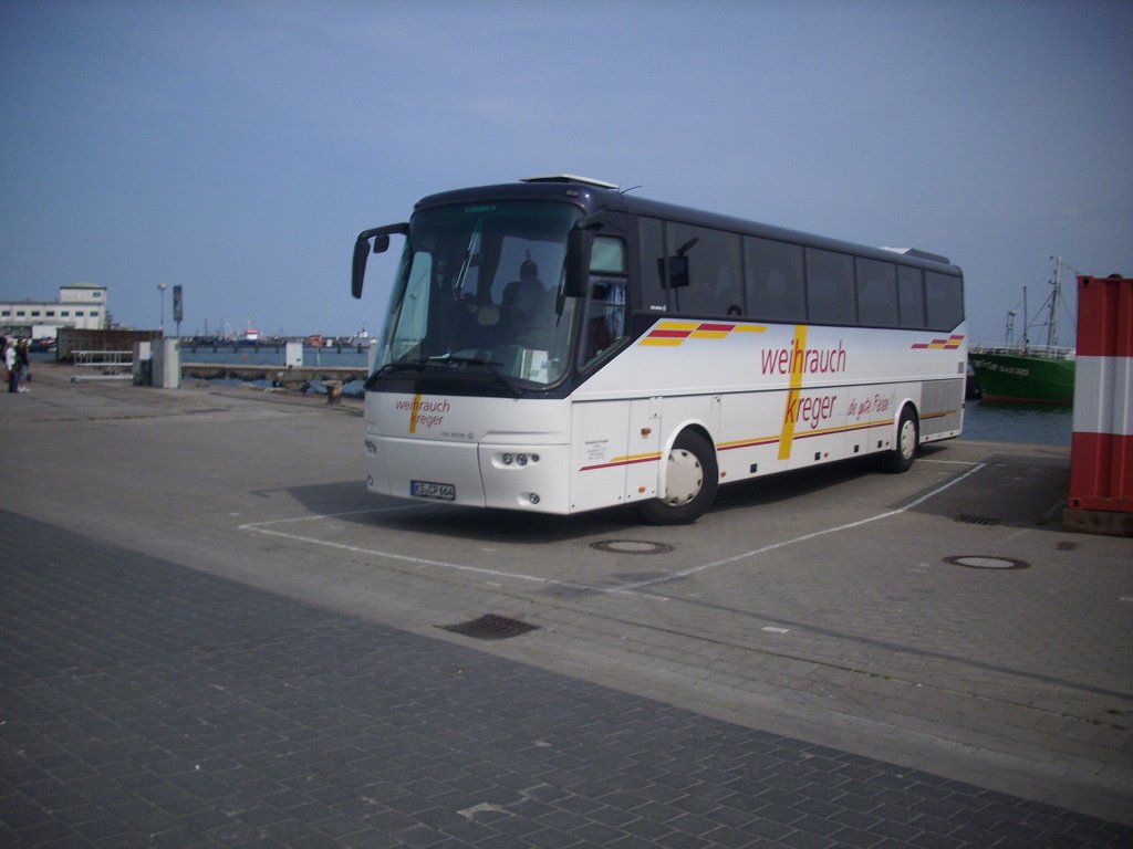 VDL Bova Futura von Wehrauch-Kreger aus Deutschland im Stadthafen Sassnitz.
