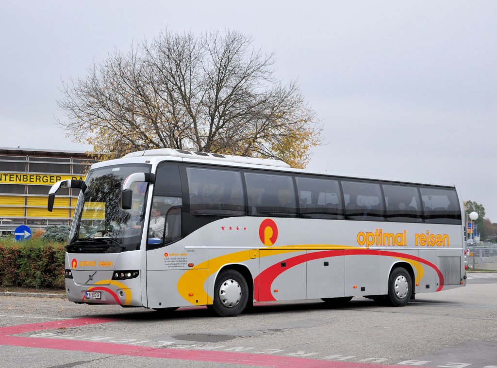 VOLVO 9700 von OPTIMAL Reisen aus Freistadt in Obersterreich,Krems,Oktober 2012.