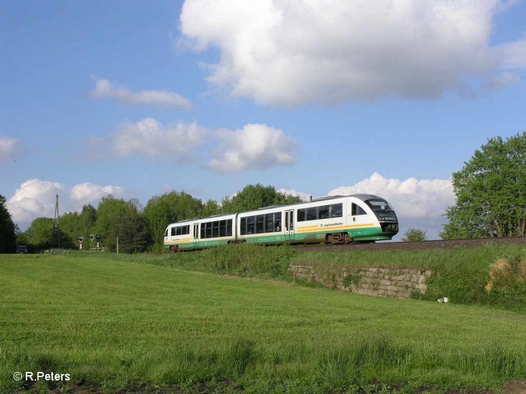 VT13  Landkreis Hof  als VBG81931 nach Regensburg bei Schnfeld. 27.05.10