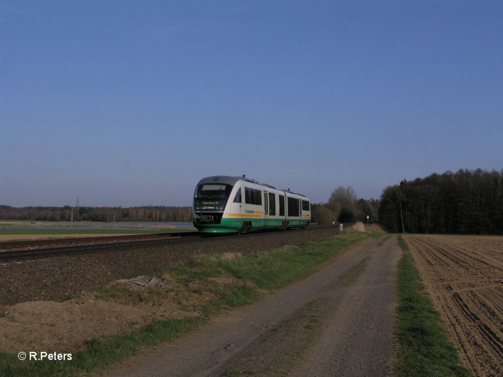 VT17  Schwandorf  rollt bei Oberteich als VBG81931 nach Regensburg. 24.4.10