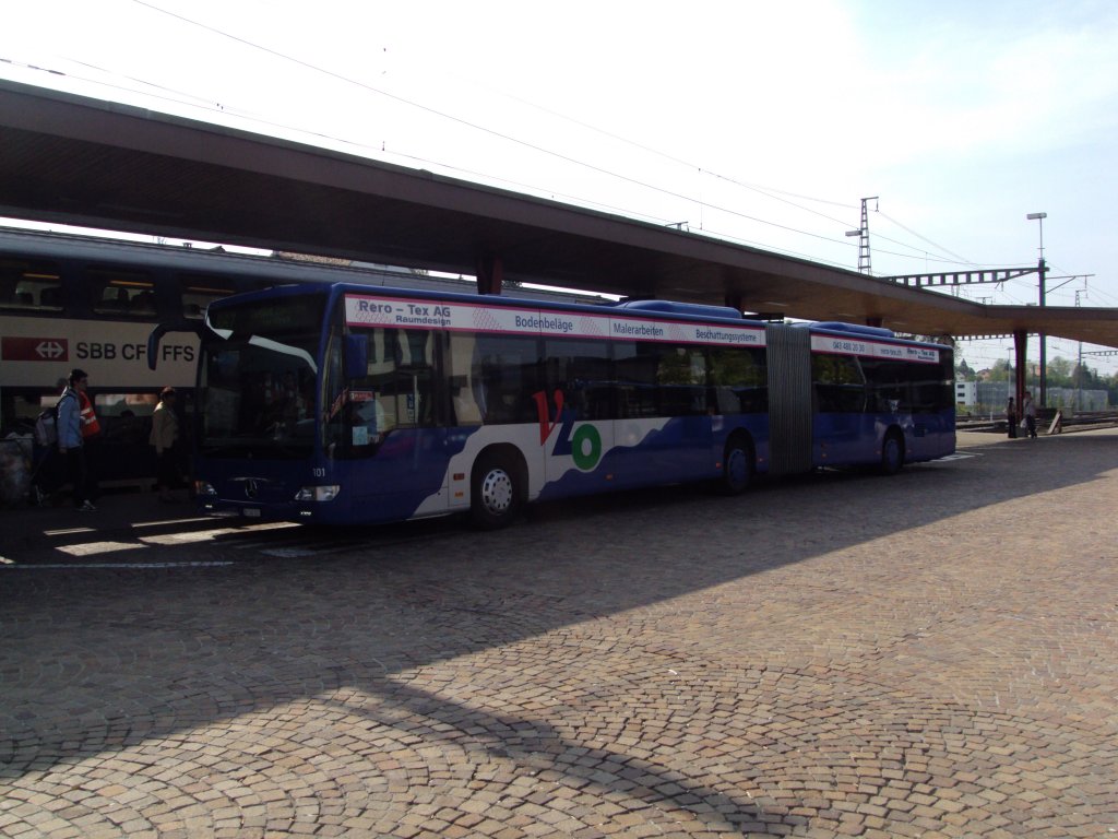 VZO-Mercedes Citaro NR.101 Baujahr 2008 in Wetzikon am Bahnhof am 12.4.11. 