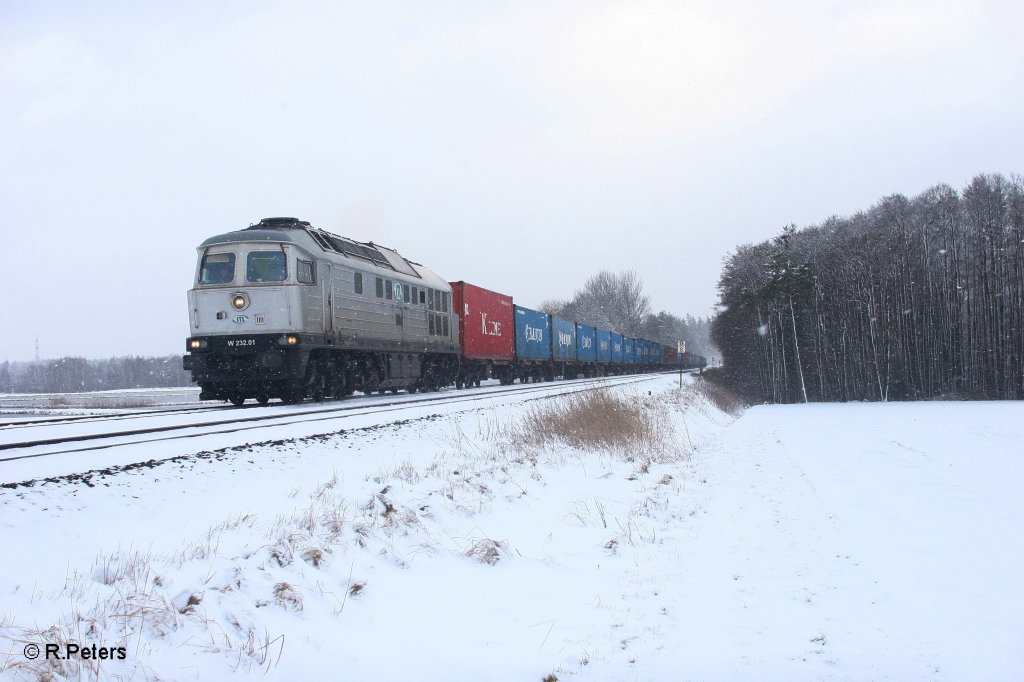 W232.01 mit Containerzug bei Oberteich. 30.12.11