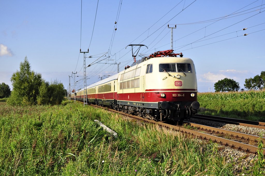 Wohlgeformte Kurven in Form von 103 184 rollten am 13.08.2011 durch Sildemow.