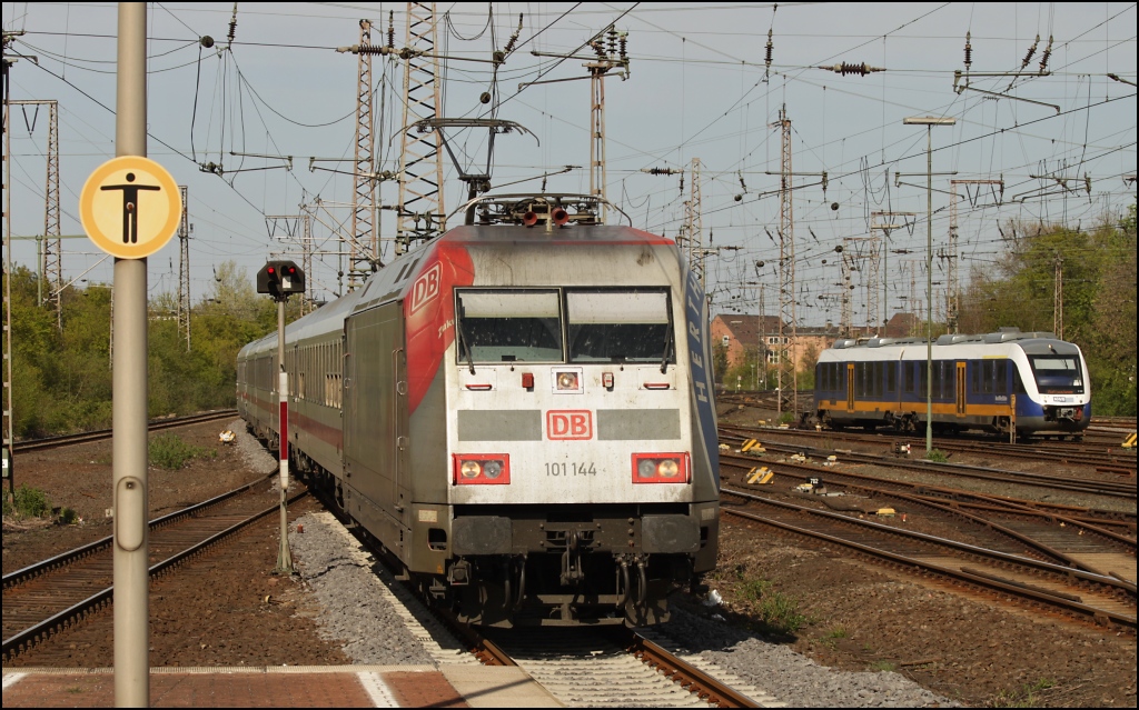 Zum ersten Mal fotografieren knnen... 101 144 mit IC im Duisburger Hbf