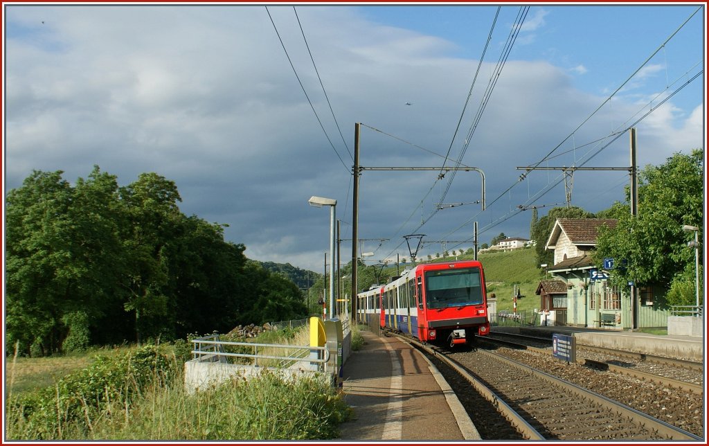 Zwei Bem 550 auf dem Weg nach La Plaine beim Halt in Russin. 
21. Juni 2010.