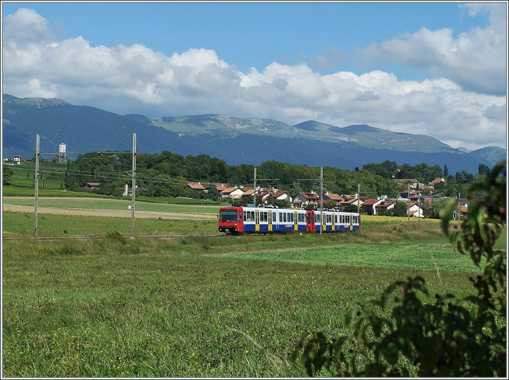 Zwei Bem 550 auf der Fahrt von Genve nach Bellegarde bei Satigny.
31.08.2010