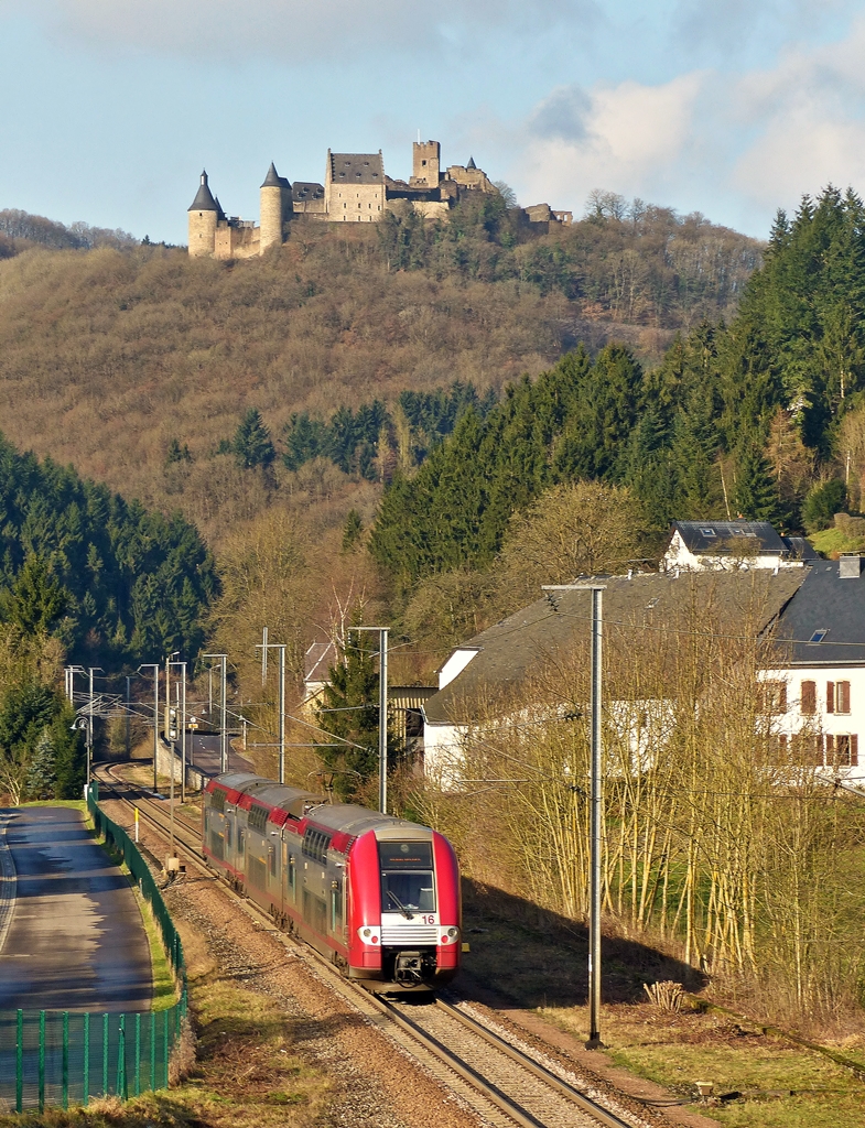 . Ein Nachschuss auf die Computermaus Z 2216, die als RE 3712 Luxembourg - Troisvierges am 20.01.2015 durch das beschauliche Michelau fuhr. (Jeanny)