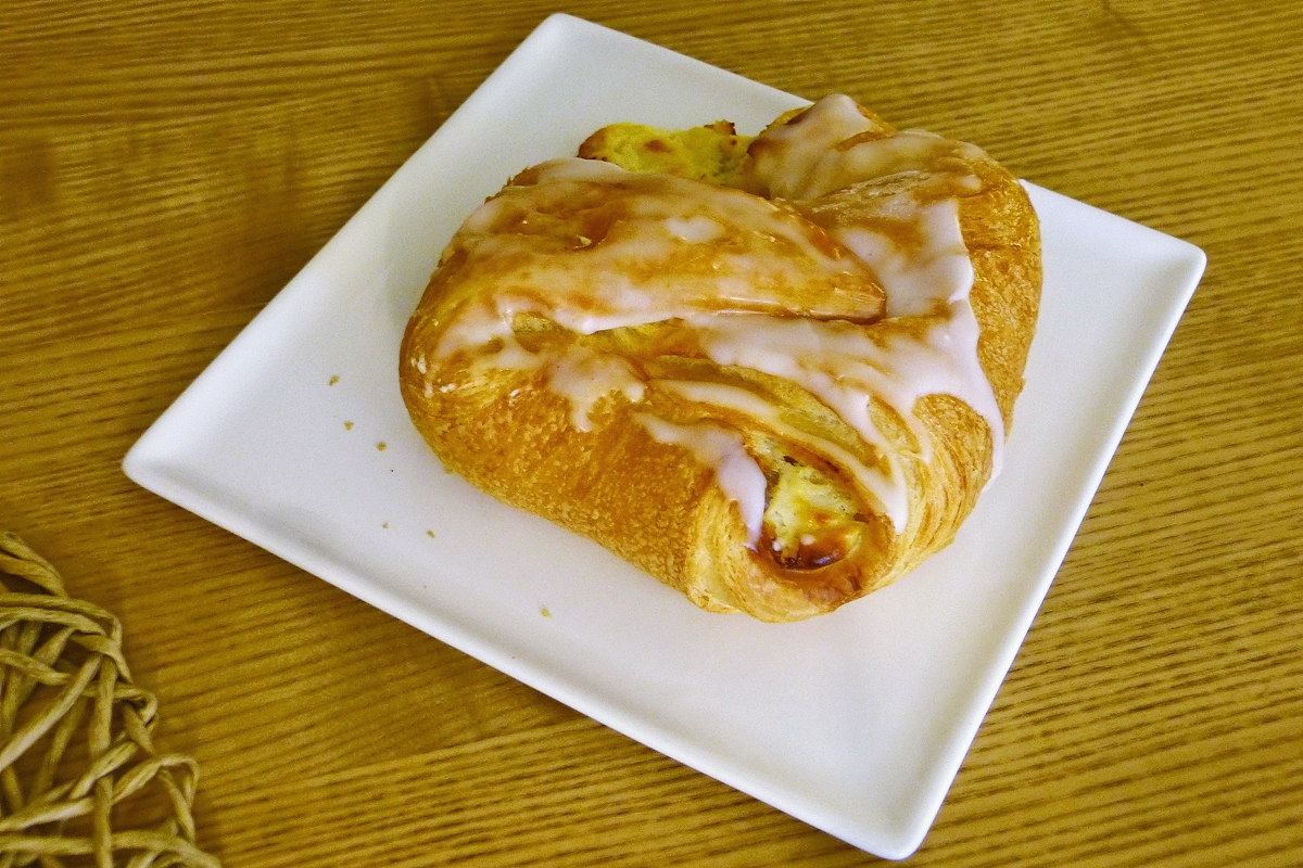 . Topfenkolatsche in Schwaz - Ein  kleiner  Snack zu Mittag. 22.08.2016 (Hans)