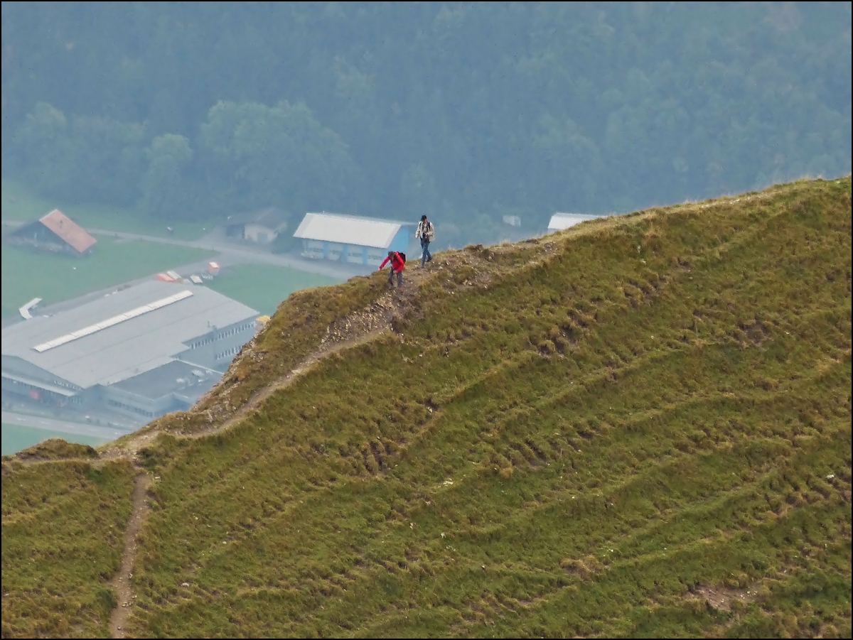 . Zwei Mutige (Heinz und Matthias) am Twrenegg (2043 m..m.).