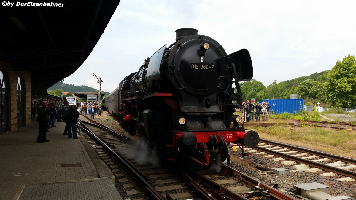 01 1066 bei der Ausfahrt aus Goslar Richtung Oker zur Abstellung (am 27.06.2015)