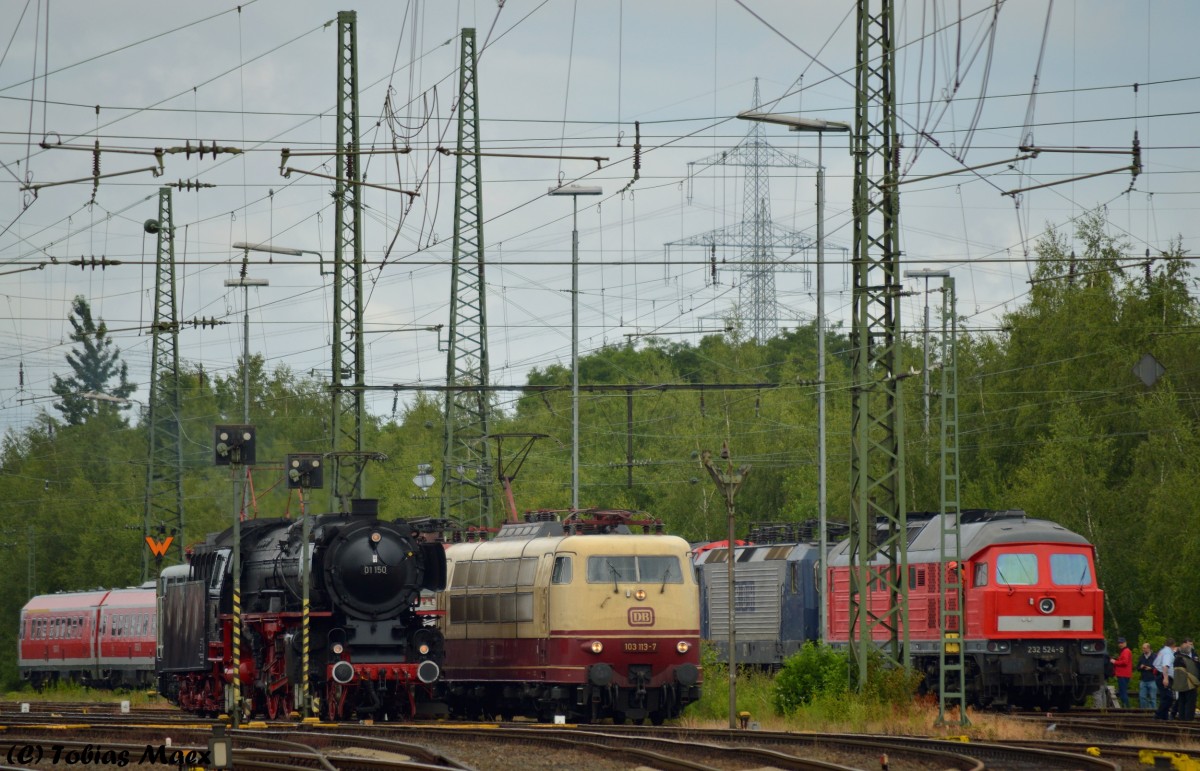 01 150, 103 113-7 und 232 524-9 beim Sommerfest in Koblenz am 13.06.2015