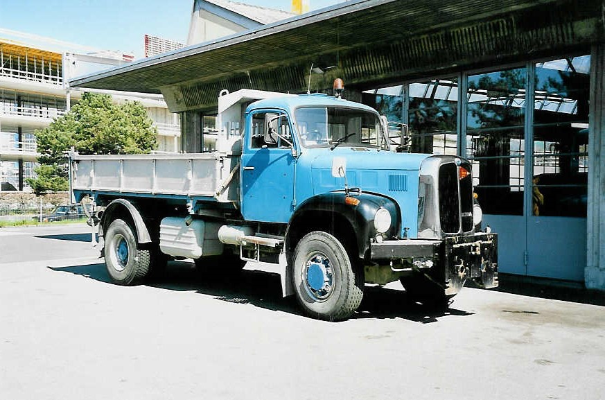 (040'118) - Aus dem Archiv: ZVB Zug - Nr. 162 - Berna am 8. April 2000 in Zug, Garage