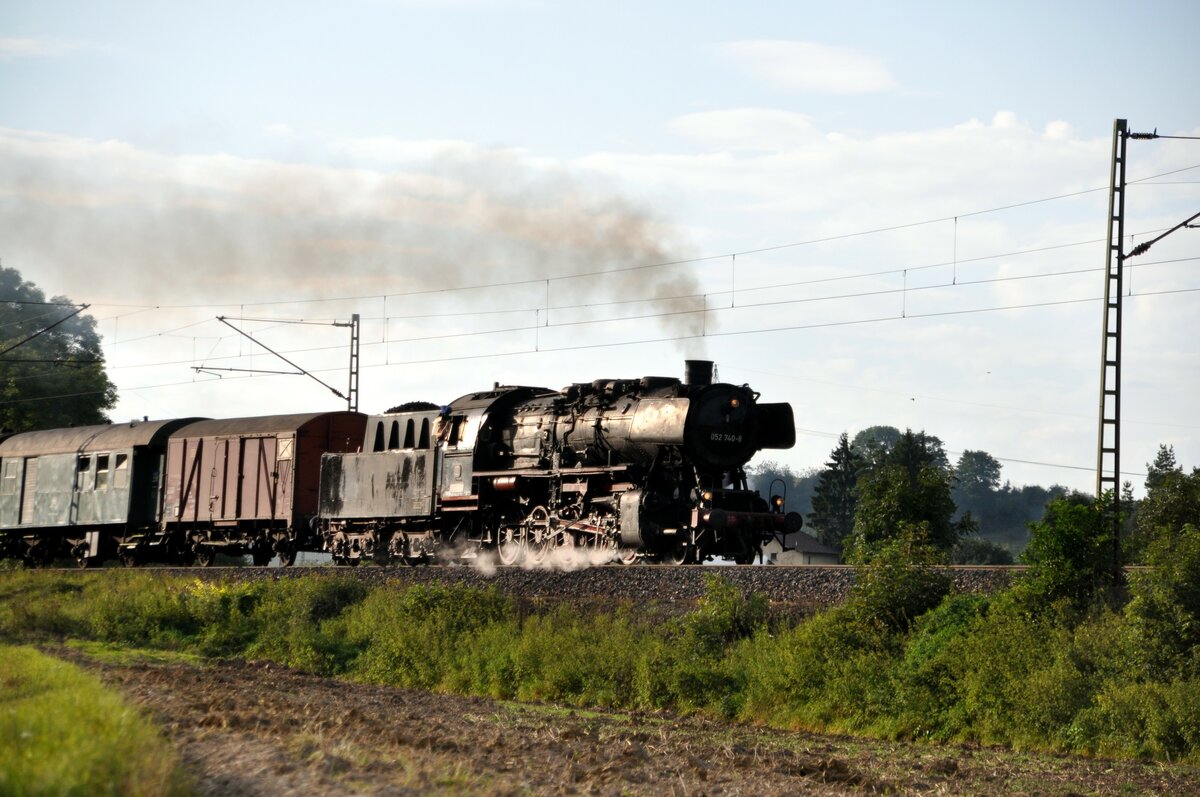 052 740-8 fährt aus Amstetten aus am 12.09.2010.