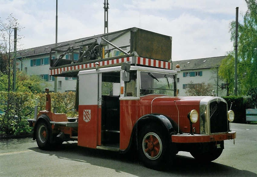 (067'119) - Aus dem Archiv: WV Winterthur - Saurer/Saurer (ex Bus Nr. 2) am 24. April 2004 in Winterthur, Depot Deutweg