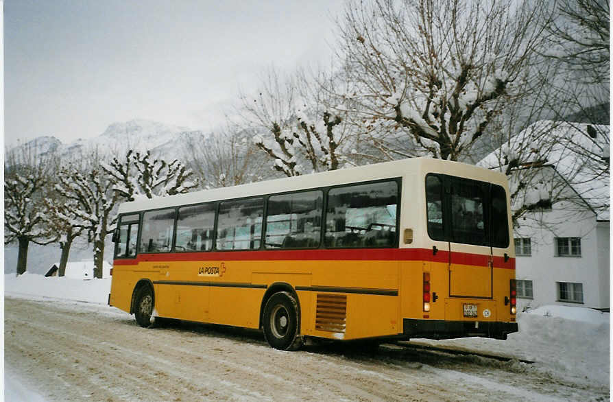 (082'410) - PostAuto Graubnden - GR 102'342 - NAW/Hess (ex P 24'458) am 1. Januar 2006 beim Bahnhof Scuol-Tarasp