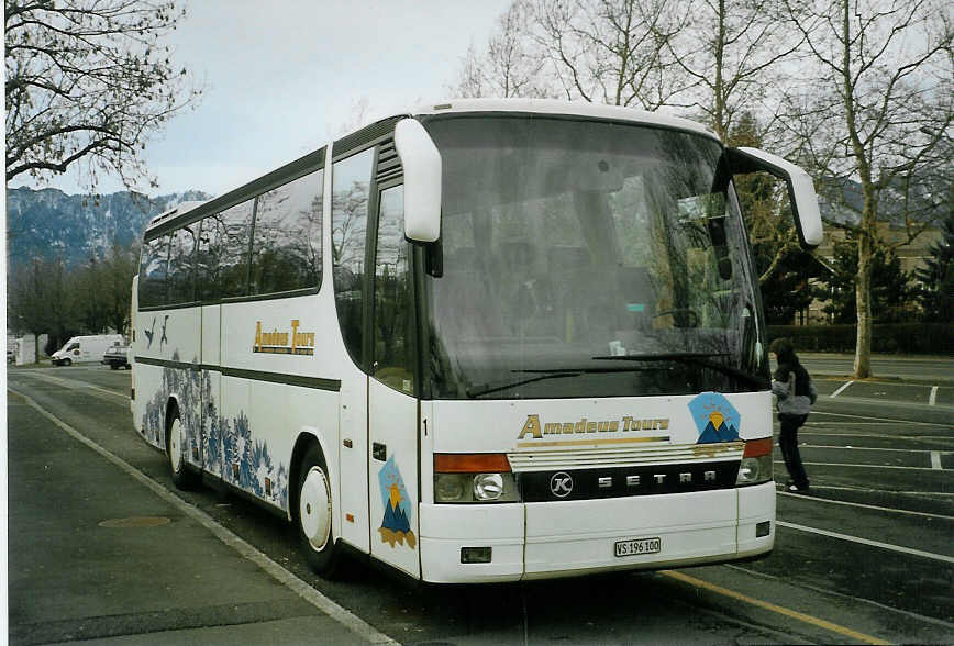 (083'124) - Amadeus, Visp - Nr. 1/VS 196'100 - Setra am 19. Februar 2006 in Thun, Lachen