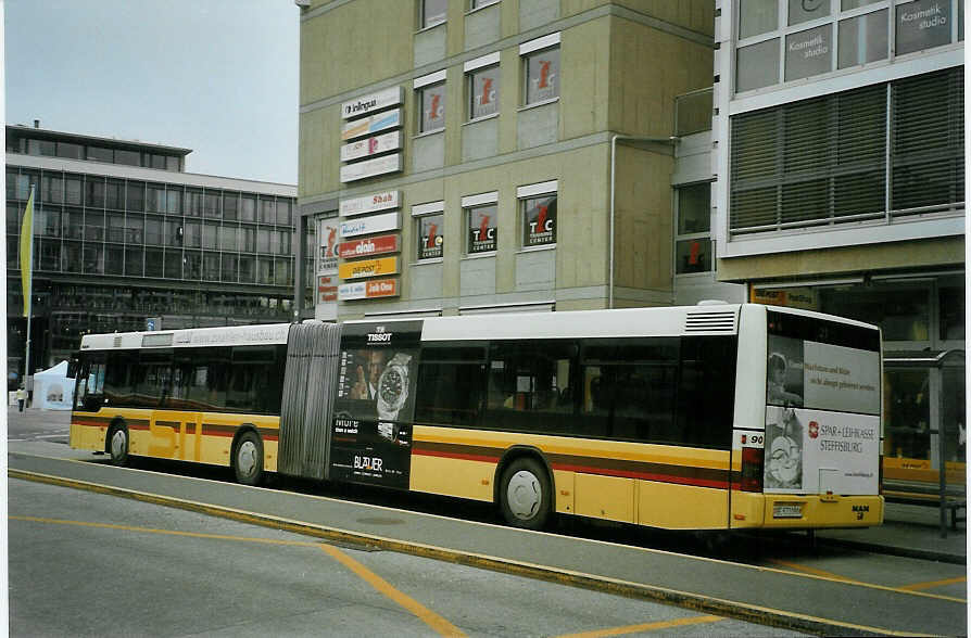 (083'303) - STI Thun - Nr. 90/BE 572'090 - MAN am 23. Februar 2006 beim Bahnhof Thun