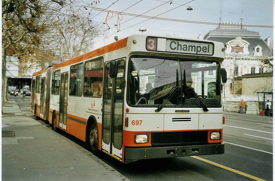 (083'418) - TPG Genve - Nr. 697 - NAW/Hess Gelenktrolleybus am 6. Mrz 2006 in Genve, 22-Cantons