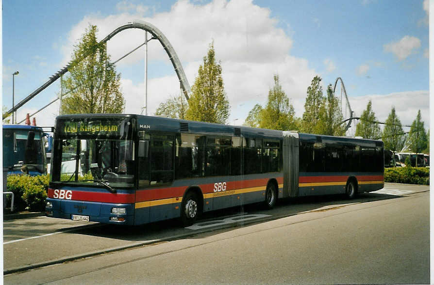 (085'224) - SBG Freiburg - FR-JS 442 - MAN am 19. Mai 2006 in Rust, Europapark