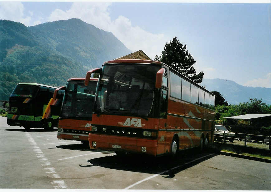 (087'114) - AFA Adelboden - Nr. 27/BE 26'773 - Setra (ex Nr. 23; ex Flck, Brienz) am 2. Juli 2006 beim Bahnhof Interlaken West