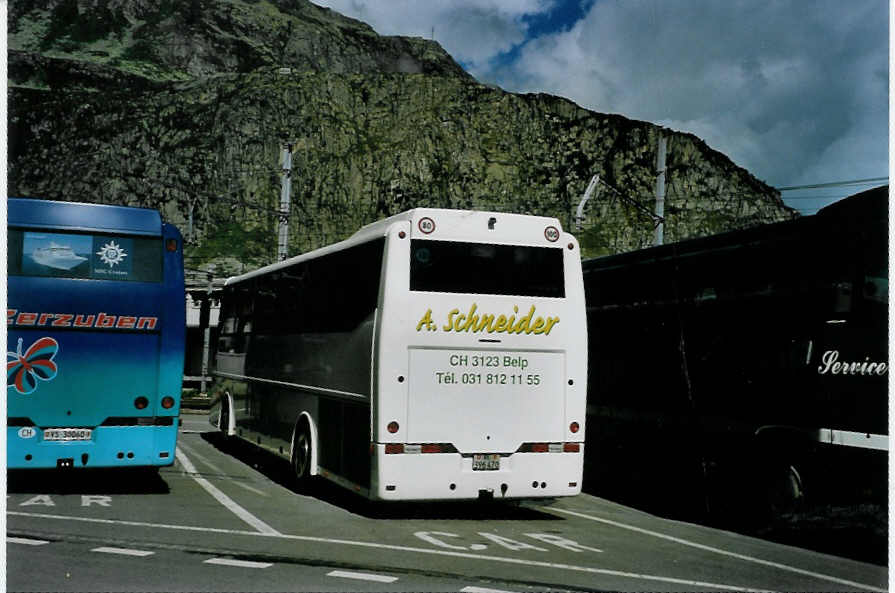 (088'429) - Schneider, Belp - BE 396'470 - Bova am 2. August 2006 beim Bahnhof Andermatt