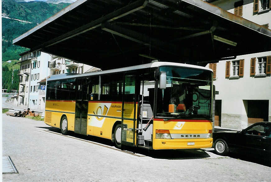 (088'431) - Marchetti, Airolo - TI 312'747 - Setra am 2. August 2006 beim Bahnhof Airolo