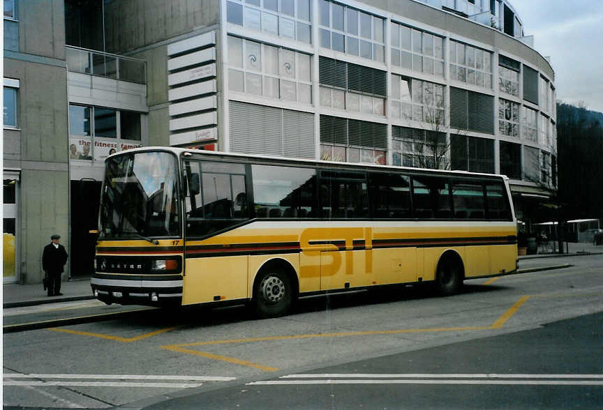 (091'606) - STI Thun - Nr. 17/BE 363'613 - Setra (ex AvH Heimenschwand Nr. 7) am 14. Januar 2007 beim Bahnhof Thun