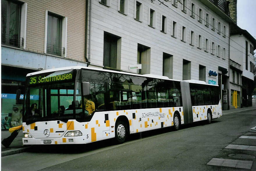 (093'303) - SB Schaffhausen - Nr. 5/SH 12'505 - Mercedes am 22. Mrz 2007 beim Bahnhof Schaffhausen