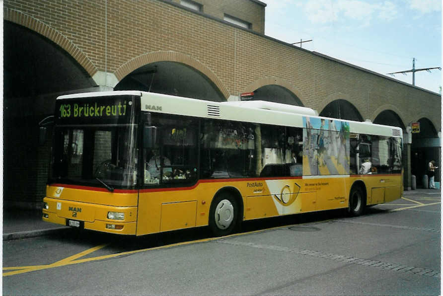 (096'332) - Lengacher, Mnsingen - Nr. 1/BE 555'399 - MAN am 17. Juli 2007 beim Bahnhof Mnsingen