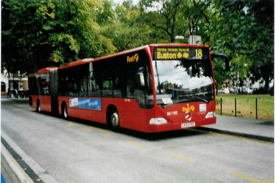 (099'005) - First - Nr. EA 11'022/LK 53 FBZ - Mercedes am 25. September 2007 in London, Euston