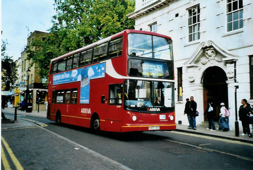 (099'114) - ARRIVA - Nr. DLA 297/Y 497 UGC - DAF am 25. September 2007 in London, Hackney