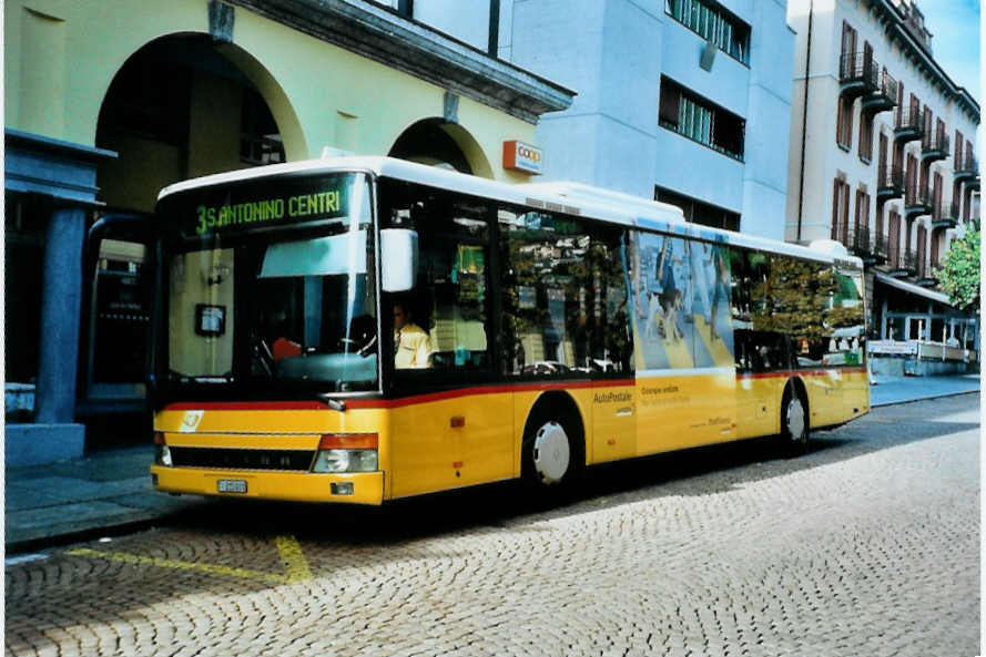 (099'729) - AutoPostale Ticino - TI 215'031 - Setra (ex P 25'650) am 3. Oktober 2007 beim Bahnhof Bellinzona